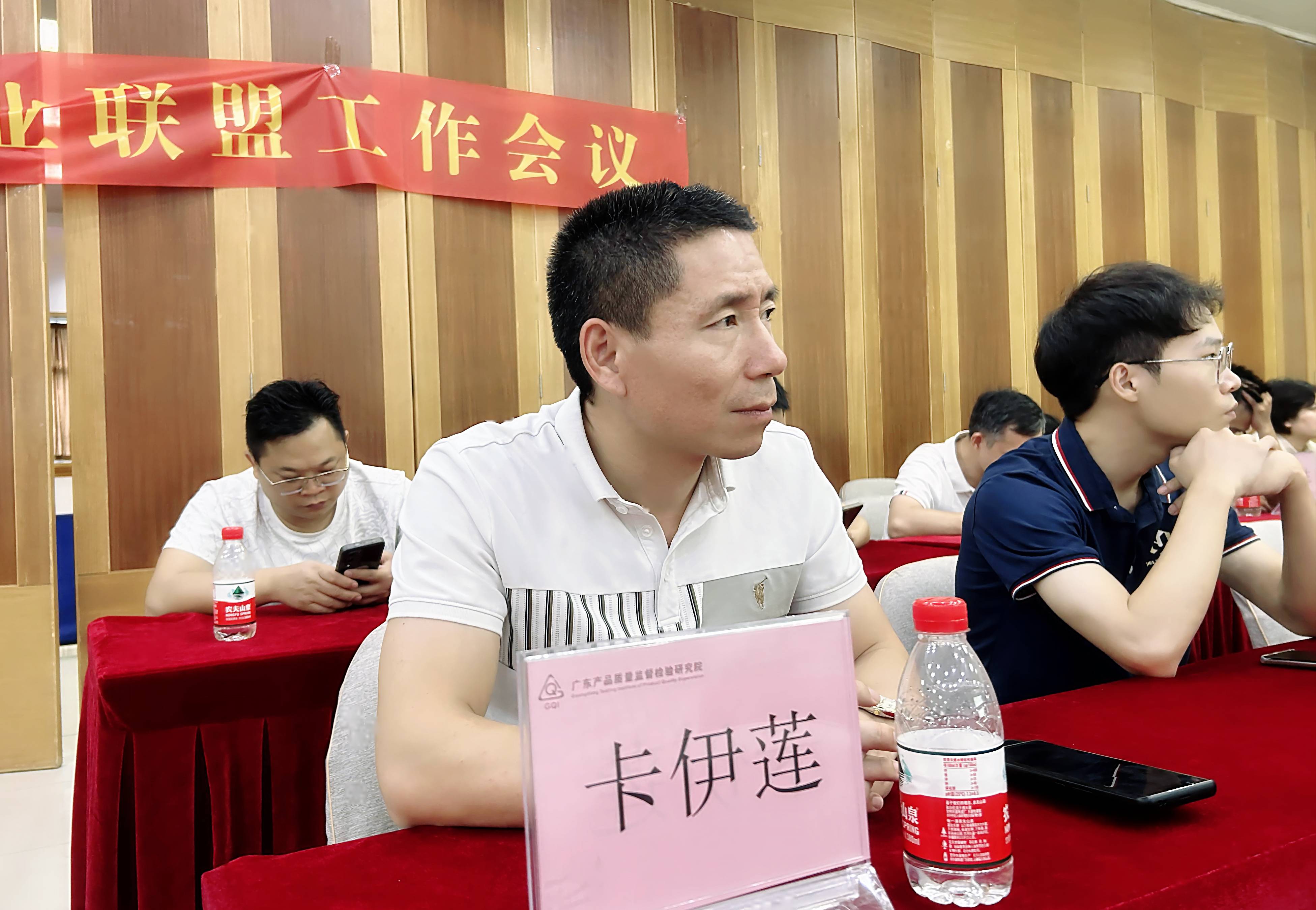 4ec635ff8006854881b2242fa1a62bbe.jpg